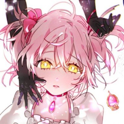 蓝盈莹和妈妈共用一张脸
